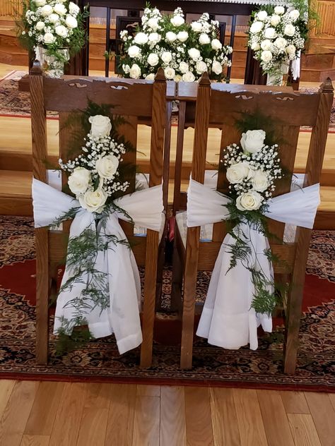 Dekor Gereja Wedding, Simple Wedding Church Decorations, Catholic Church Wedding Decorations, Small Church Wedding Decorations, Church Decorations Wedding, Church Decorations Ideas, Chair Bows Wedding, Wedding Chapel Decorations, Wedding Church Decorations