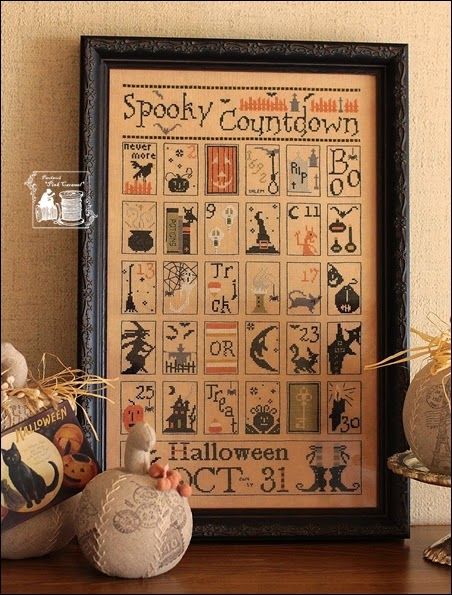 Cross stitch calendar Fall Cross Stitch, Lizzie Kate, Halloween Cross Stitch Patterns, Linen Stitch, Primitive Halloween, Halloween Cross Stitches, Cross Stitch Love, Halloween Embroidery, Cross Stitch Finishing