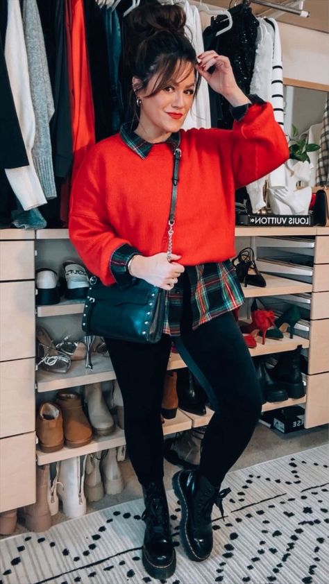 Taryn Truly Outfits, Christmas Casual Outfits, Taryn Truly, Boyfriend Shirt Outfits, Curvy Winter Outfits, Turtleneck Outfits, Plus Size Chic, Office Clothes, Trendy Christmas Outfits