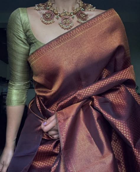 Saree Wearing, Bridal Sarees South Indian, Simple Saree Designs, Classic Turtleneck, New Saree Blouse Designs, Cotton Saree Designs, Fashionable Saree Blouse Designs, Fancy Sarees Party Wear, Traditional Indian Dress