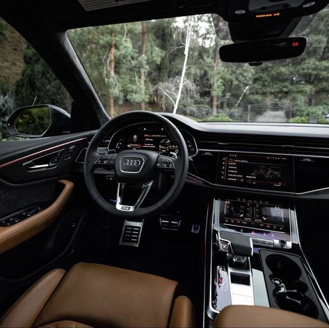 Audi Brown Interior, Black Car Brown Interior, Black And Brown Car Interior, Audi Suv Interior, Audi Q5 Interior, Audi Q8 Aesthetic, Audi Q5 Aesthetic, Audi Inside, Audi Q8 Interior