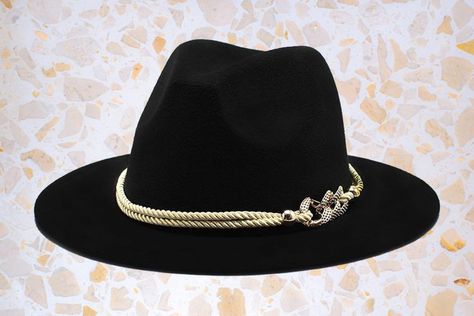 I'm a Writer in Paris and Would Never Be Caught in a Beret — This Is the Winter Hat the French Wear Instead I'm A Writer, Thick Gold Chain, French Wardrobe, Packable Hat, Travel Hat, Floral Silk Scarf, Wide Brim Fedora, Amazon Buy, Catherine Deneuve