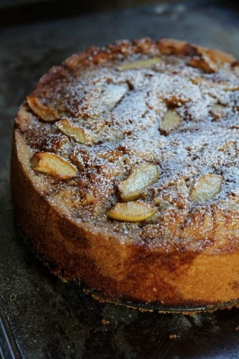 Italian Vegan Apple Cake, this is a delicious, egg-less and dairy free cake. I put a vegan spin on my Italian mother-in-law's famous apple cake and it so soft and moist! #vegan #cake #italianapplecake #baking #italy #dessert #savoringitaly Vegan Apple Cake, Dairy Free Cake, Vegan Apple, Vegan Cake Recipes, Vegan Italian, Cake Vegan, Apple Cake Recipes, Vegan Dessert Recipes, Vegan Treats