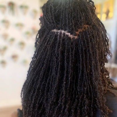 Microloc Extension Hairstyles, Loc Extensions Hairstyles, Sisterlocs With Extensions, Brick Layer Parting For Locs, Temporary Microlocs, Micro Locs Starter With Extensions, Mirco Locs Extensions, Sister Locs With Extension, Sister Loc Extensions