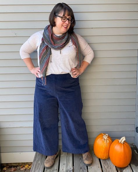 Cookin' & Craftin': Corduroy Florence Pants Wide Leg Corduroy Pants, Pant Pattern, England Winter, Style Arc, Button Pants, Pants Sewing Pattern, Halloween Quilts, Pants Pattern, Sewing Patterns Free