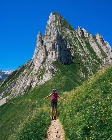 3 days in Appenzell 📍Switzerland. We did a lot research on the best bits to jam into a short trip: these are the 3 hikes & a swimming… | Instagram Granola Girl Aesthetic Outfits, Girl Aesthetic Outfits, Granola Girl Aesthetic, Nature Valley, Hiking Aesthetic, Adventure Aesthetic, Mountain Life, Granola Girl, Short Trip