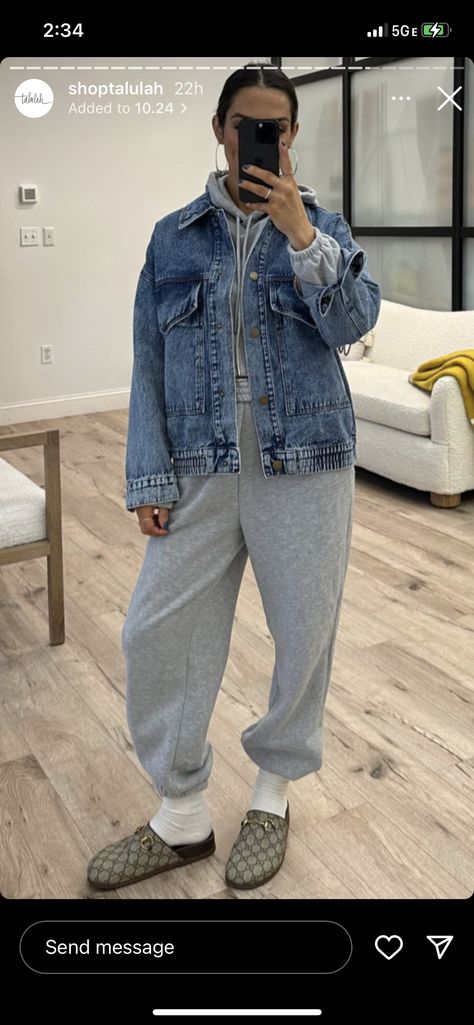 Sweatpants And Jean Jacket Outfit, Jean Jacket And Sweatpants, Jean Jacket Outfits, Grey Sweats, Sweatpants Outfit, Travel Outfits, Grey Sweatpants, Travel Outfit, Gray Jacket