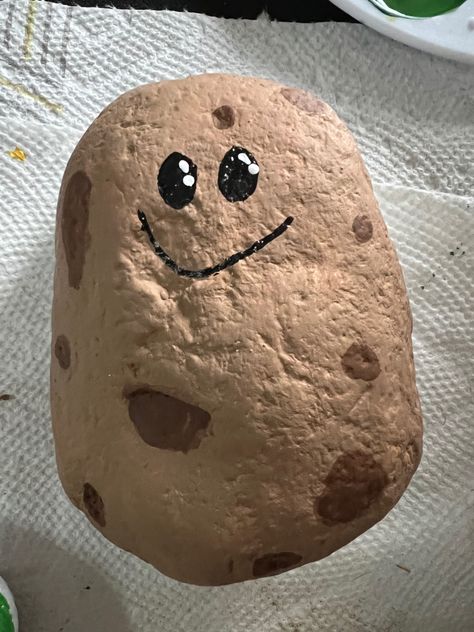 Potato Rock Painting, Paint Rocks, Paint Rock, Rock Painting, Painted Rocks, Potato, Paint