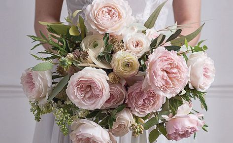 March Wedding Flowers, Garden Roses Wedding, Roses Luxury, Garden Rose Bouquet, Artificial Wedding Bouquets, Austin Rose, Rose Bridal Bouquet, David Austin Roses, Pink Garden