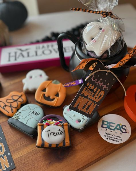 You guys Halloween pre-sale is live on my website!! I’m so excited about this collection and I hope you like it and get these delicious and beautiful treats You can pre-order them now on my website or you can message me if you have questions or special request 🎃👻 Here is the link for Halloween 2024 collection https://beas-cakes.square.site/shop/halloween-2024/MLRZHQCFVSK6BSUZU2R2JOW7?page=1&limit=30&sort_by=category_order&sort_order=asc #sugarcookies #halloween #halloween2024 #halloween... Cakes Square, Halloween Sugar Cookies, Halloween 2024, Gift For Family, 2024 Collection, Treat Yourself, Sugar Cookies, My Website, So Excited