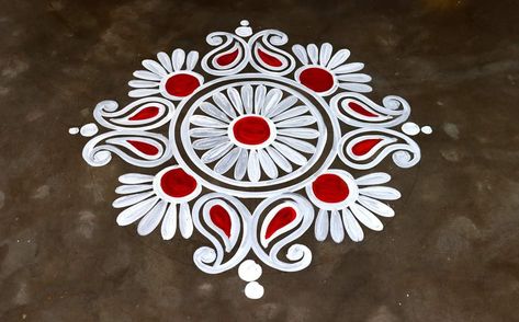 Chuna Rangoli Design, Bengali Alpana Design, Colour Rangoli Designs With Dots, Dot Rangoli For Diwali, Round Alpona Design Bengali, Madna Art, Simple Alpona Design Bengali, Kolam Stencil, Alpona Design Bengali Easy Simple