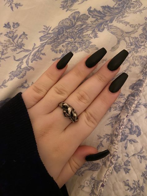 Coffin Shape Black Nails, Matte Black Acrylics, Black Nails Inspo Coffin, Black Nails Pale Skin, Matte Black Coffin Acrylic Nails, Coffin Shape Nails Black, Ballerina Black Nails, Medium Length Coffin Acrylic Nails Black, Black Nails Coffin Medium