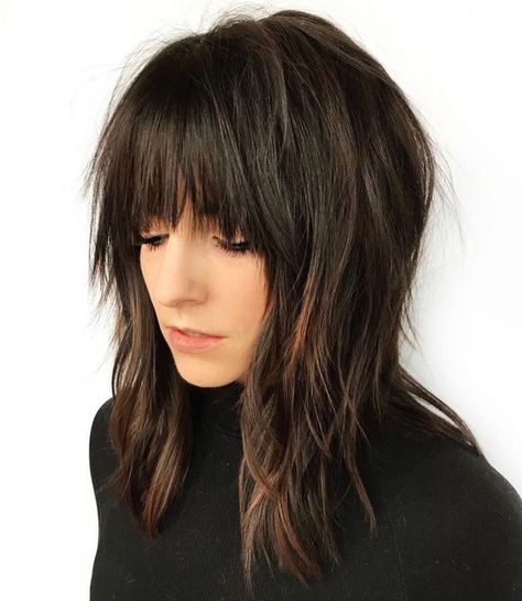 Below The Shoulder Shag Cut With Bangs Medium Shaggy Hairstyles, Free Hairstyle, Modern Shag Haircut, Medium Shag Haircuts, Shaggy Bob, Shaggy Haircuts, Hairstyle Trends, Natural Wavy Hair, Shag Hairstyles