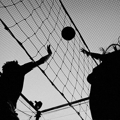 Volleyball Photography, Volleyball Wallpaper, Ball Aesthetic, Volleyball Inspiration, Volleyball Pictures, The Net, Volleyball, Books Wattpad, Wattpad