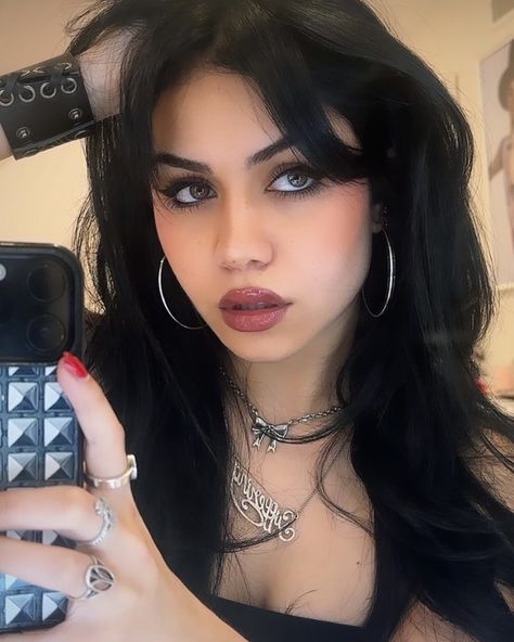 Tara is serving major looks in the Skull Bow Necklace 💀🎀 @tarayummyy 💋 #bownecklace #tarayummyy Tara Thompson, Tara Yummy, Y2k Hair, Johnnie Guilbert, Grunge Hair, Colby, Fav Celebs, Dark Hair, Style Icon