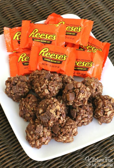 Reese's Cookies - No Bake Peanut Butter & Chocolate Rice Krispies Treats Cookies With Rice Krispies, Chocolate Rice Krispies Treats, Reese's Cookies, Best Cookie Recipe Ever, Reeses Cookies, Chocolate Rice Krispies, Chocolate Rice Krispie Treats, Christmas Baking Cookies, No Bake Peanut Butter