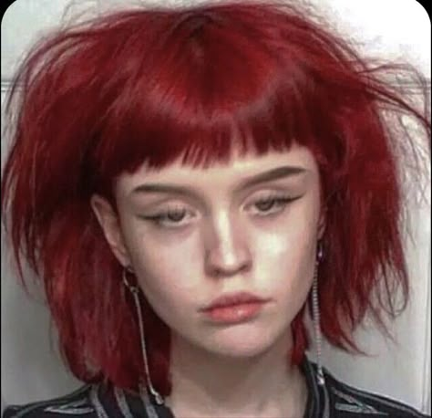 indie alt aesthetic red hair bangs Girlfriend Flowers, Aesthetic Red Hair, Red Hair With Bangs, Houses Modern, For Girlfriend, Short Red Hair, Red Hair Inspo, Indie Hair, Hair Aesthetic