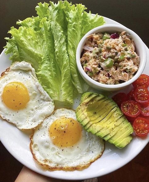 Salat Wraps, Salad Lettuce, Lettuce Wrap Recipes, Salmon Salad, Fried Eggs, Keto Cookbook, Keto Diet Meal Plan, Lettuce Wraps, Diet Meal Plans