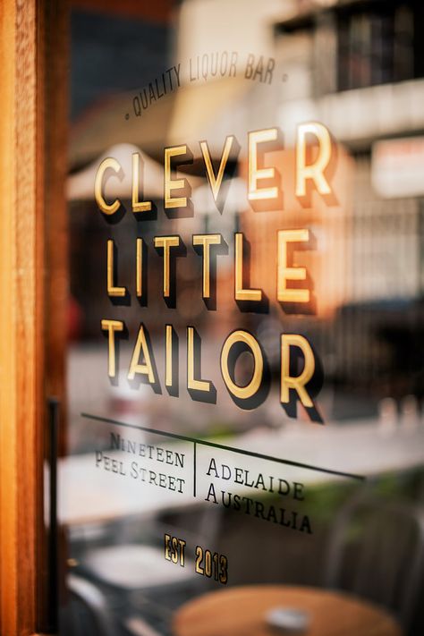 Exterior Signage Design, Bar Deco, Window Signage, Vintage Letters, Shop Signage, Design Window, Exterior Signage, Logos Ideas, Window Graphics