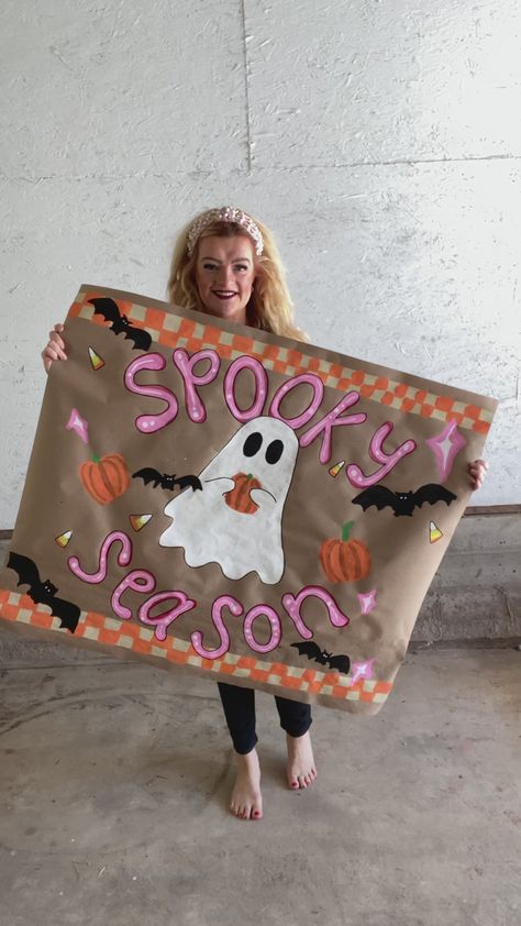 Halloween Banner Halloween Butcher Paper Sign, Halloween Banner Aesthetic, Halloween Banner Design, Halloween Poster Ideas For School, Halloween Painted Banner, Fabboolous Halloween, Halloween Banner Ideas, Painted Banner Ideas, Cute Halloween Banner