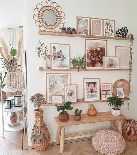 Design Ložnic, Gallery Wall Inspiration, Gallery Wall Living Room, Interior Plants, Boho Room, Boho Chic Decor, Boho Living Room, Cozy Room, Room Inspiration Bedroom