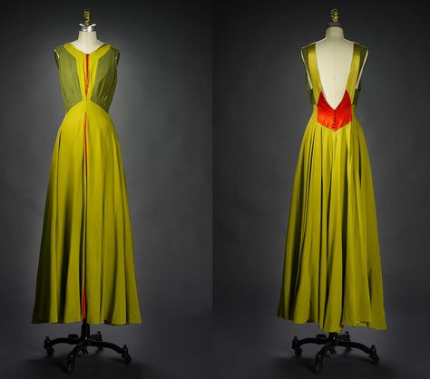 Elizabeth Hawes Green and olive silk dress with red accents, 1939 Olive Silk Dress, Elizabeth Hawes, 7 Billion People, Oc Fashion, Vintage Fashion 1930s, History Of Fashion, Island School, Hollywood Costume, Museum Fashion