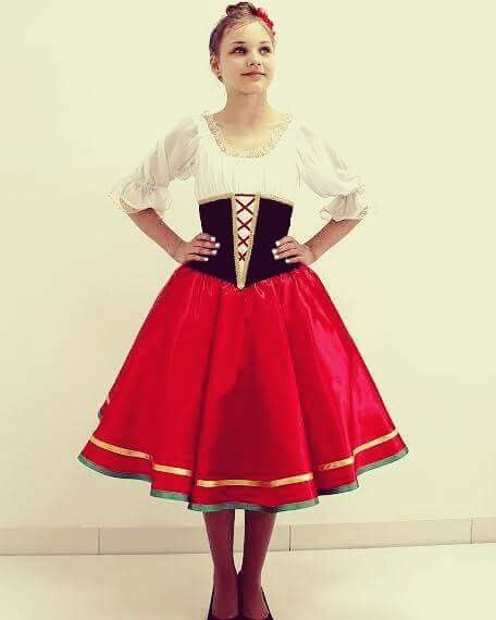 Tarantella costume Tarantella Costume, Nutcracker Costumes, World Thinking Day, Ballet Costumes, Italian Outfits, Folk Costume, Other Outfits, Costume Dress, Dance Outfits