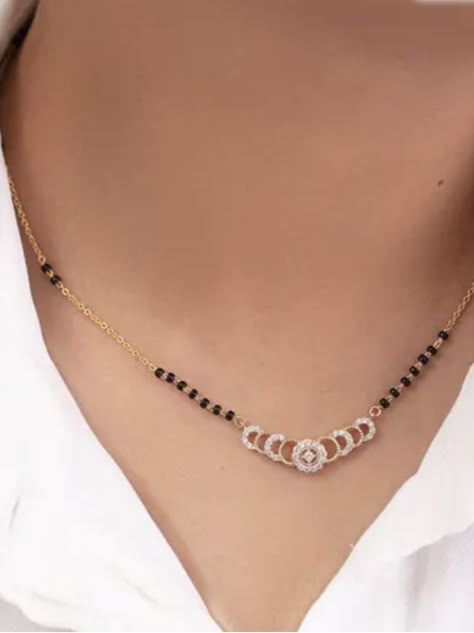 Black Beads With Gold Chain, Blackbeads Mangalsutra Simple, Black Beads Collection Gold, Mangalsutra Pendal Designs Gold, Sort Mangalsutra Designs, Black Beads Diamond Mangalsutra, Black Beads Simple Designs, Black Beads Diamond Pendant, Blackbeeds Chain Short