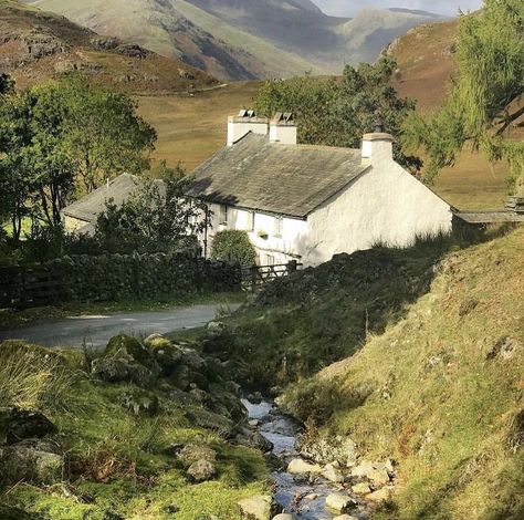 Ireland Cottage, Lake District England, Irish Countryside, Countryside Landscape, Beautiful Cottages, British Countryside, A Hill, English Countryside, Cumbria