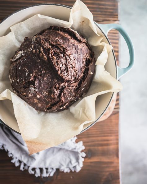 No Knead Bread - Cosette's Kitchen Dutch Oven Bread, Knead Bread Recipe, Artisan Bread Recipes, Cranberry Bread, Knead Bread, Cooking Bread, Dutch Oven Recipes, Chocolate Bread, No Knead Bread