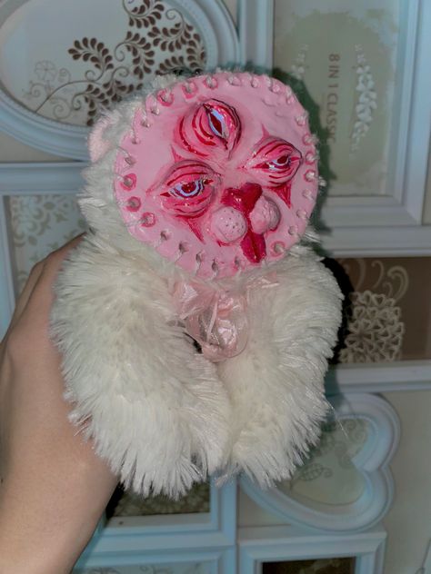 Clay Stuffed Animal Face, Scary Stuffed Animals Diy, Clay Face Plushies Creepy, Antibear Aesthetic, Clay Face Stuffed Animal, Clay Face Bear, Clay Face Plushies, Creepy Teddy Bear, Creepy Stuffed Animals