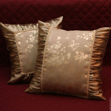 Pillow Cover Designs Ideas, Pillow Design Ideas, Pillow Covers Design, Patio Cushion Covers, Bow Pillows, Bed Cover Design, Designer Bed Sheets, Cushion Designs, Cushion Embroidery