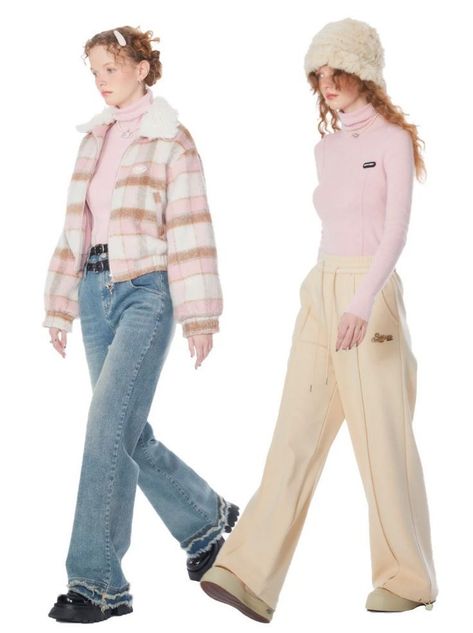 Kpop Style Outfits, Pink Turtleneck Outfit, Blue Pink Outfit, Pink Winter Outfits, Outfit Inspo Korean, White Blue Outfit, Turtleneck Outfits, Cream Outfit, Clothes Streetwear