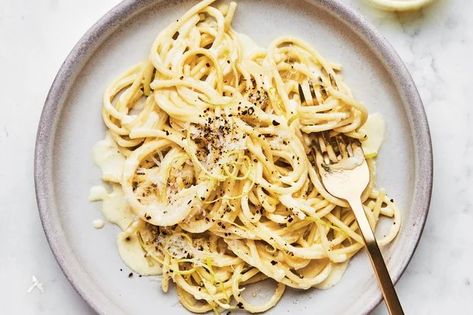 Spaghetti al Limone recipe | Epicurious.com Quick Vegetarian Dinner, Weeknight Recipes, Magazine Recipes, Vegetarian Pasta, Creamy Pasta, Vegetarian Dinner, Lemon Recipes, Italian Dishes, Italian Food