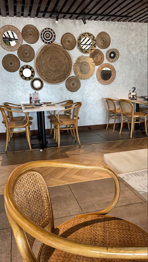 Swahili Restaurant Design, Rattan Restaurant Interior, African Cafe Interior Design, African Coffee Shop, African Restaurant Design Interiors, African Restaurant Design, Small Restaurant Interior, African Restaurant, Shop Architecture