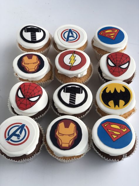 Avengers cupcake Avenger Cupcakes, Avengers Theme, Cupcake Designs, Spiderman Birthday, Butterfly Drawing, Themed Cupcakes, 7th Birthday, Game Of Thrones, Avengers