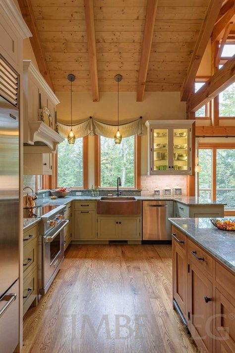 Loghouse Kitchen, Timber Frame Interior Design, Timber Frame Home Interiors, Cabin Style Kitchen, Timber Frame Kitchen, Log Cabin Kitchen, Log Home Kitchens, Timber Frame House, Timber Homes