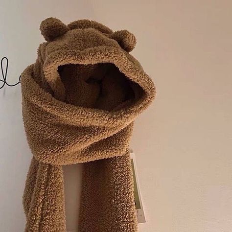 Bear Scarf, Winter Fashion Outfits Casual, Everyday Fashion Outfits, Quick Outfits, Girly Accessories, Easy Trendy Outfits, Modest Fashion Outfits, Cute Hats, Casual Style Outfits