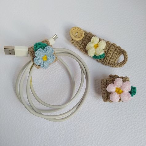 Crochet Case, Crochet Cord, Crochet Cable, Pola Amigurumi, Crochet Keychain Pattern, Crochet Business, Crochet Design Pattern, Beginner Crochet Projects, Learn How To Crochet