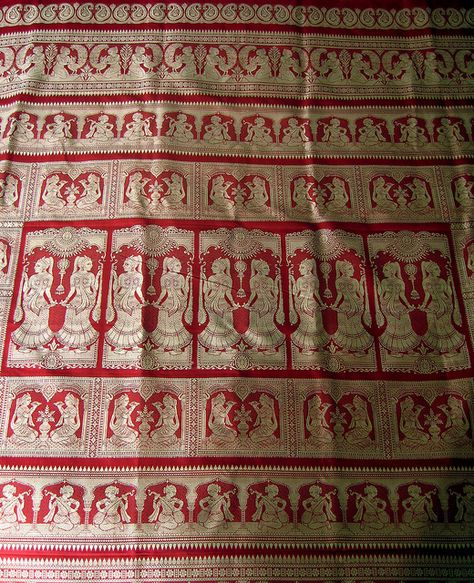 Baluchari Saree weave detail; religious / temple themes Baluchari Saree Motifs, Saree Pattern, Baluchari Saree, Grand Dressing, Cotton Saree Designs, Diy Anniversary, Indian Saree Blouse, Pattern Dress Women, Cute Pokemon Wallpaper