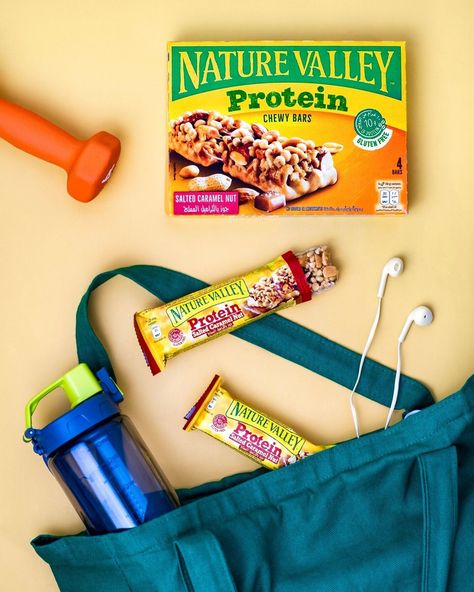 Food product photography for Nature Valley by Creatively Squared #visualcontent #contentcreation #flatlay #food Energy Bar Photography, Food Package Photography, Snack Lifestyle Photography, Food Styling Photography Inspiration, Nature Product Photography, Food Product Photography Ideas, Food Packaging Photography, Flatlay Photography Ideas, Snack Photography