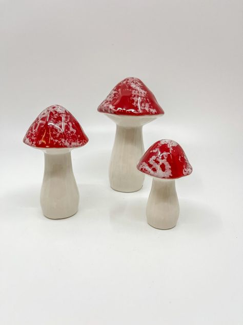 Coloring Mushrooms, Mushrooms Fairy, Ceramic Mushrooms, Red Mushrooms, Garden Magic, Custom Planters, Red Ceramic, Living Art, Ceramic Set