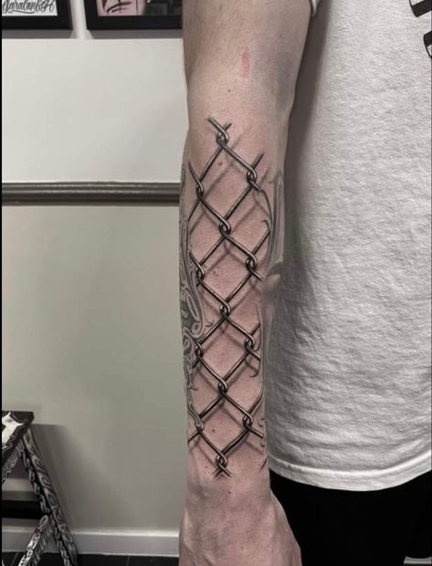 Fence Tattoo Design, Fence Tattoo, Tattoo Outline Ideas, Mars Tattoo, Ocean Sleeve Tattoos, Chain Tattoo, Gothic Tattoos, Chicano Style Tattoo, Sketch Tattoo Design