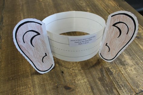 Sample craft for 2s, Week 3, "Ears Headband" Hear Ideas, Senses Preschool, Bible Crafts Sunday School, Body Parts Preschool, Nursery Crafts, January Crafts, Headband Crafts, Kindergarten Learning Activities, Sunday School Activities