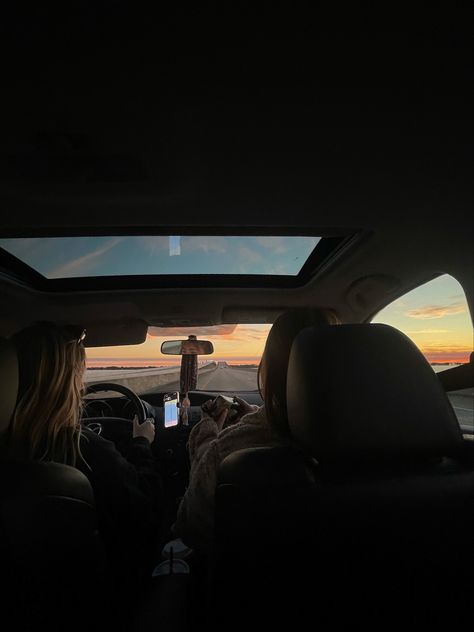 #roadtrip #roadtripaesthetic #picinspo #vibe #mood #carpics #friends #travel Roadtrip Friends Aesthetic, Roadtrip Vibes Aesthetic, Roadtrip With Friends Aesthetic, Friend Road Trip Aesthetic, Roadtrip Aesthetic Friends, Roadtrip Aesthetic Car, Close Friends Aesthetic, Road Trip Aesthetic Friends, Roadtrip With Friends