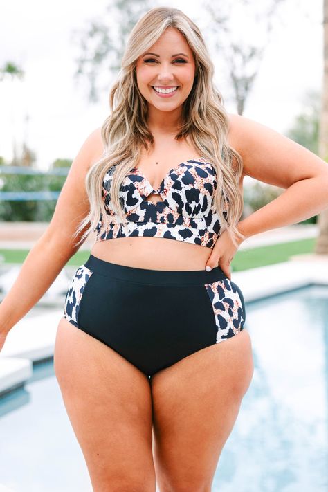 Chic Soul plus size clothing, leopard pattern swim top Plus Size Beach Outfits, Curvy Swim, Chic Swimsuit, Plus Size Beach, Chic Soul, Leopard Print Pattern, Summer Style Guide, Off Shoulder Dresses, Bandeau Bra