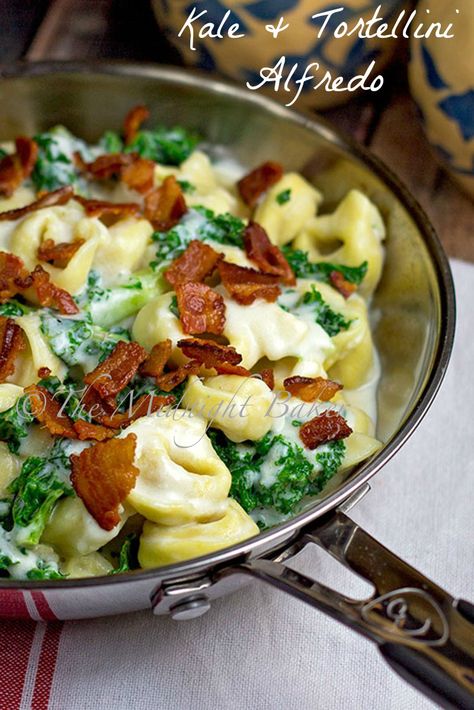 { kale & tortellini alfredo } *make with greek yogurt alfredo recipe Kale Tortellini, Alfredo Tortellini, Tortellini Alfredo, Salad Kale, Dinner For 2, Empty Nesters, Kale Recipes, Alfredo Recipe, Pasta Dish