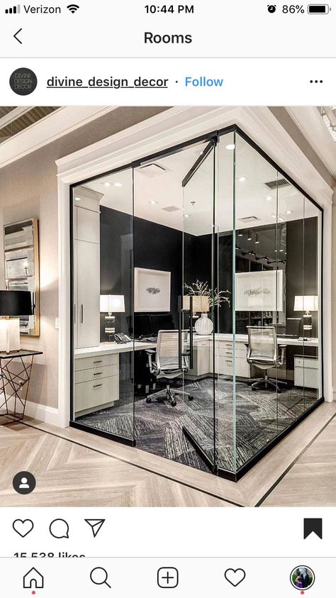 Love the ground and how the office is so transparent. Love how the two desks are arranged Glass Wall Office, Glass Office, Glass Walls, Home Office Space, Office Interior Design, Home Office Design, 인테리어 디자인, Home Office Decor, Home Decor Inspiration