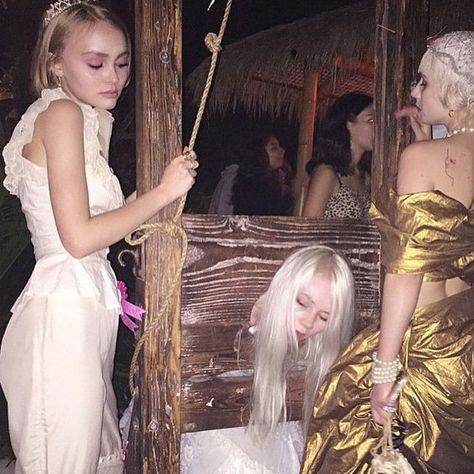 lily-rose depp had the most morbid sweet 16 ever Lily Depp, Vanessa Paradis, French Revolution, Lily Rose Depp, Lily Rose, Sweet Sixteen, Marie Antoinette, Johnny Depp, Sweet 16