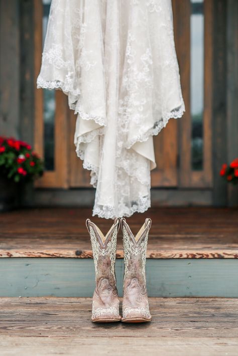 Country Wedding Cowgirl Boots, Southern Country Wedding, Wedding Dress With Boots, Wedding Dress With Cowboy Boots, Western Wedding Photos, Southern Wedding Decorations, Boot Wedding, Country Style Wedding Dresses, Stables Wedding